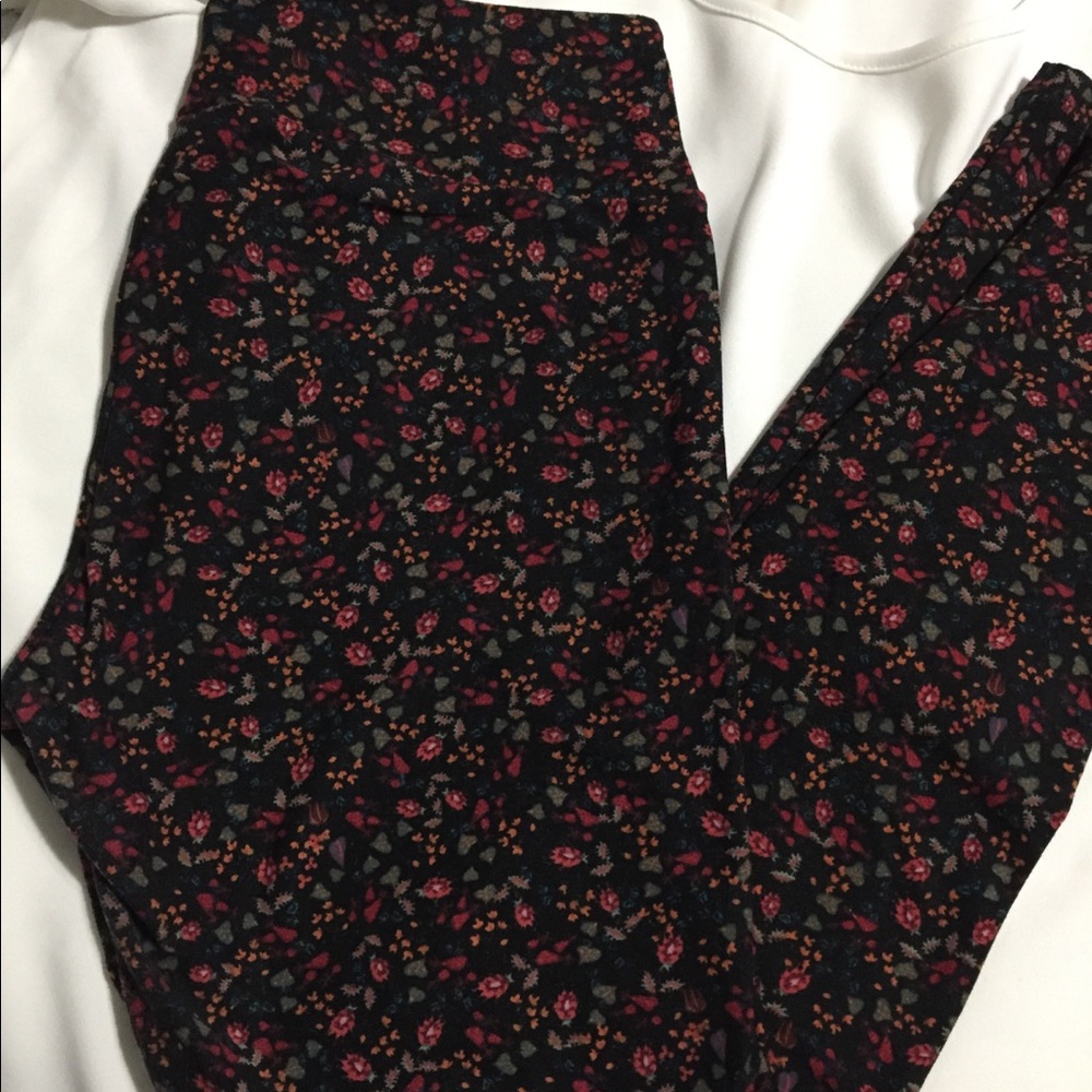 Lularoe OS Leggings Worn once! Like new!